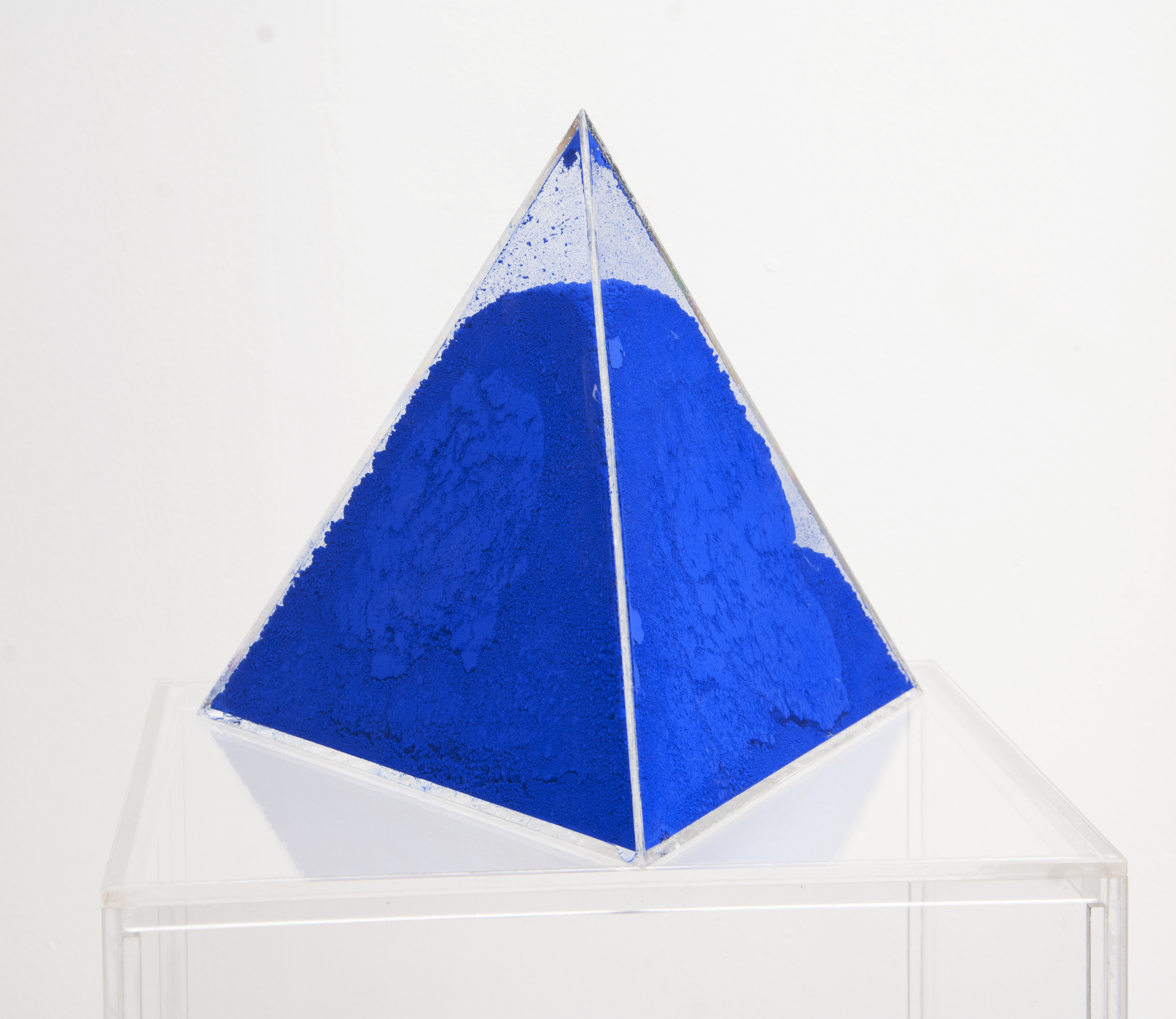Fatto d’Arquimia: Volum Series: Mineral Blue (Pb 27 W 18)